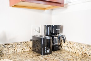 1BR Getaway Apt Modern in Lincoln Square