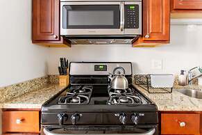 1BR Getaway Apt Modern in Lincoln Square