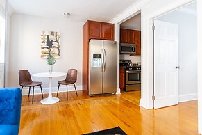 1BR Getaway Apt Modern in Lincoln Square