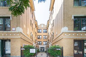 1BR Getaway Apt Modern in Lincoln Square