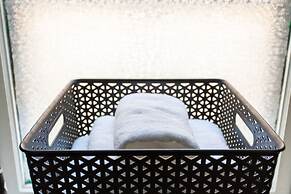 1BR Getaway Apt Modern in Lincoln Square