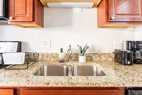 1BR Getaway Apt Modern in Lincoln Square