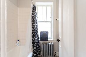 1BR Getaway Apt Modern in Lincoln Square