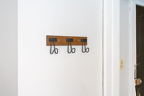 1BR Getaway Apt Modern in Lincoln Square