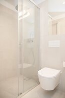 Liiiving - Modern & Glam Apartment M