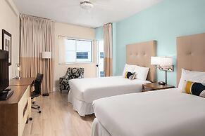 Sherry Frontenac Oceanfront Hotel