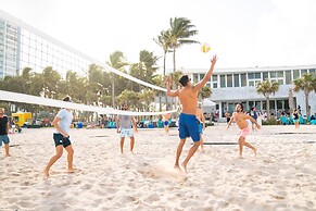 Sherry Frontenac Oceanfront Hotel