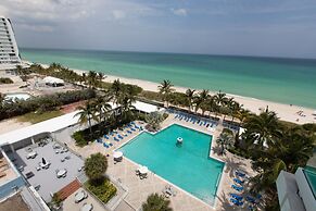 Sherry Frontenac Oceanfront Hotel