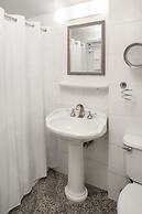 Sherry Frontenac Oceanfront Hotel