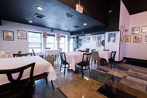 Sherry Frontenac Oceanfront Hotel