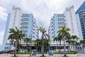 Sherry Frontenac Oceanfront Hotel