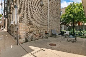 Comfy & Stylish 2BR 1BA in West Town