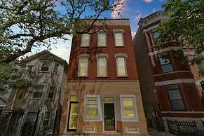 Comfy & Stylish 2BR 1BA in West Town