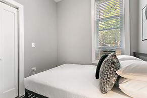 Comfy & Stylish 2BR 1BA in West Town