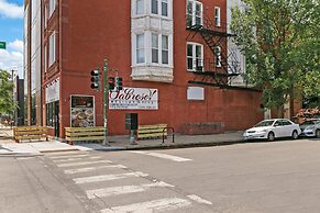 Comfy & Stylish 2BR 1BA in West Town