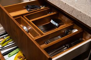 NEW - 2BR Cozy Apartment PARAMAR