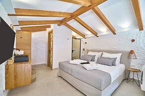 VISTA DEL PORTO LUXURY SUITES