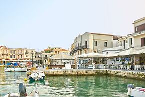 VISTA DEL PORTO LUXURY SUITES