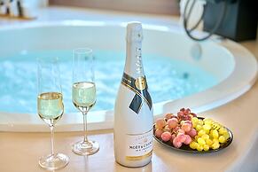 VISTA DEL PORTO LUXURY SUITES