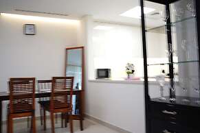 Mirdif Hills Apartaments