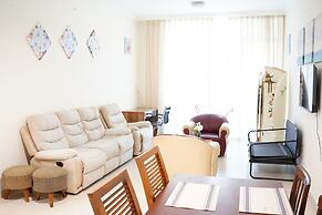 Mirdif Hills Apartaments