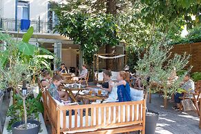 Auberge de Jeunesse HI Nice - Les Camélias