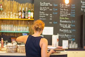 Auberge de Jeunesse HI Nice - Les Camélias