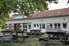 Auberge de Jeunesse HI Genets