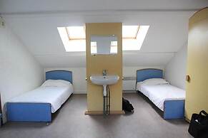 Auberge de Jeunesse HI Genets