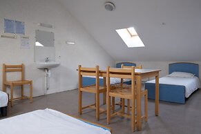 Auberge de Jeunesse HI Genets