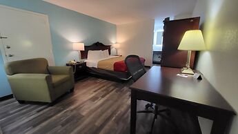 Greeneville Inn and Suites
