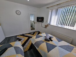 Centrally Located With Free Parking and Smart Tv