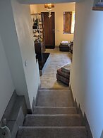 Cozy Cottage Close to Haworth Sleeps 2 With Garden