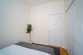 3BR Amazing Apt with Parking in Logan Sq