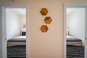 3BR Amazing Apt with Parking in Logan Sq