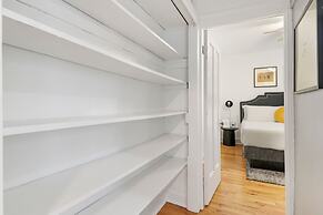 Cozy Modern 1BR Apt in Boystown