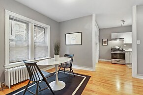 Cozy Modern 1BR Apt in Boystown