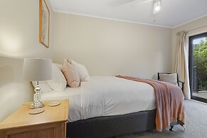 Tranquil Sunset Retreat - Spa - Netflix