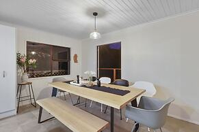 Tranquil Sunset Retreat - Spa - Netflix