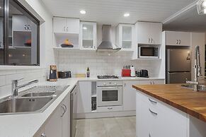 Tranquil Sunset Retreat - Spa - Netflix