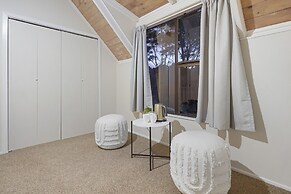 Tranquil Sunset Retreat - Spa - Netflix