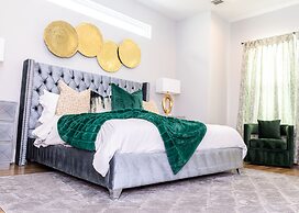 Stylish Luxury Downtown Home