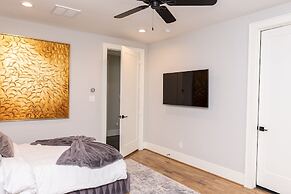 Stylish Luxury Downtown Home