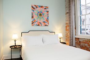 Bischoff Inn - Former 1870 Furniture Factory Now 5 Room Boutique Hotel