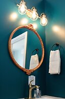 Bischoff Inn - Former 1870 Furniture Factory Now 5 Room Boutique Hotel