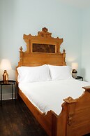 Bischoff Inn - Former 1870 Furniture Factory Now 5 Room Boutique Hotel