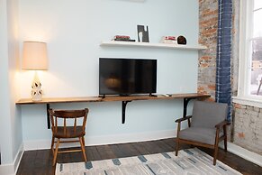 Bischoff Inn - Former 1870 Furniture Factory Now 5 Room Boutique Hotel