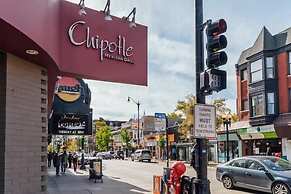 Newly Decorated 1BR 1BA Apt in Lake View