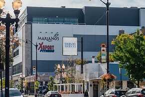 Newly Decorated 1BR 1BA Apt in Lake View