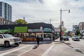 Newly Decorated 1BR 1BA Apt in Lake View